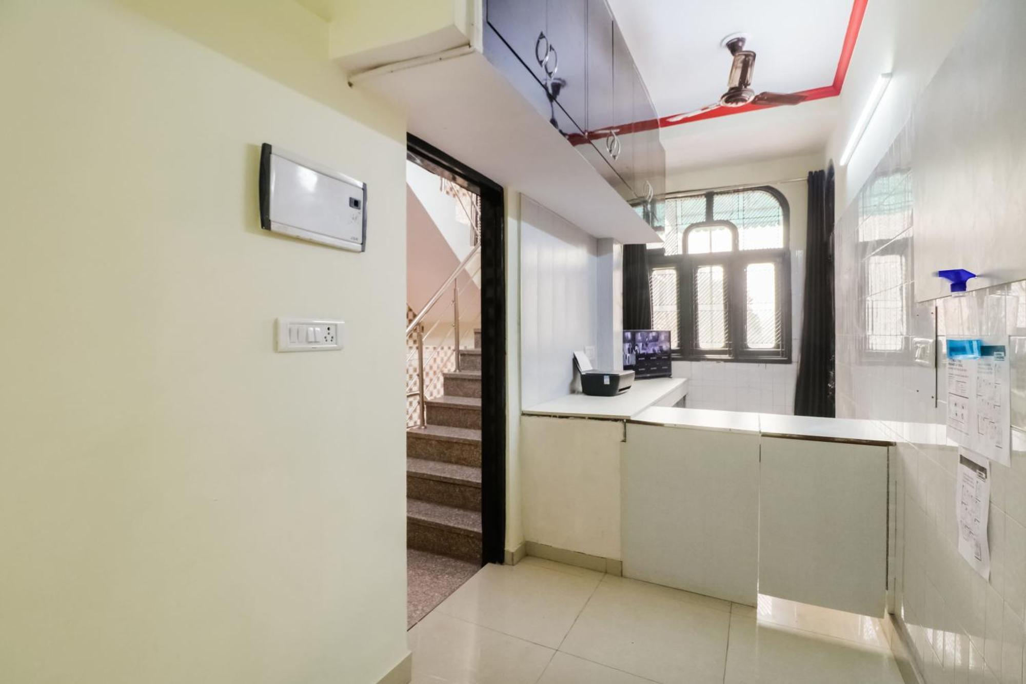 Golden Bridge Hotel New Delhi Exterior photo